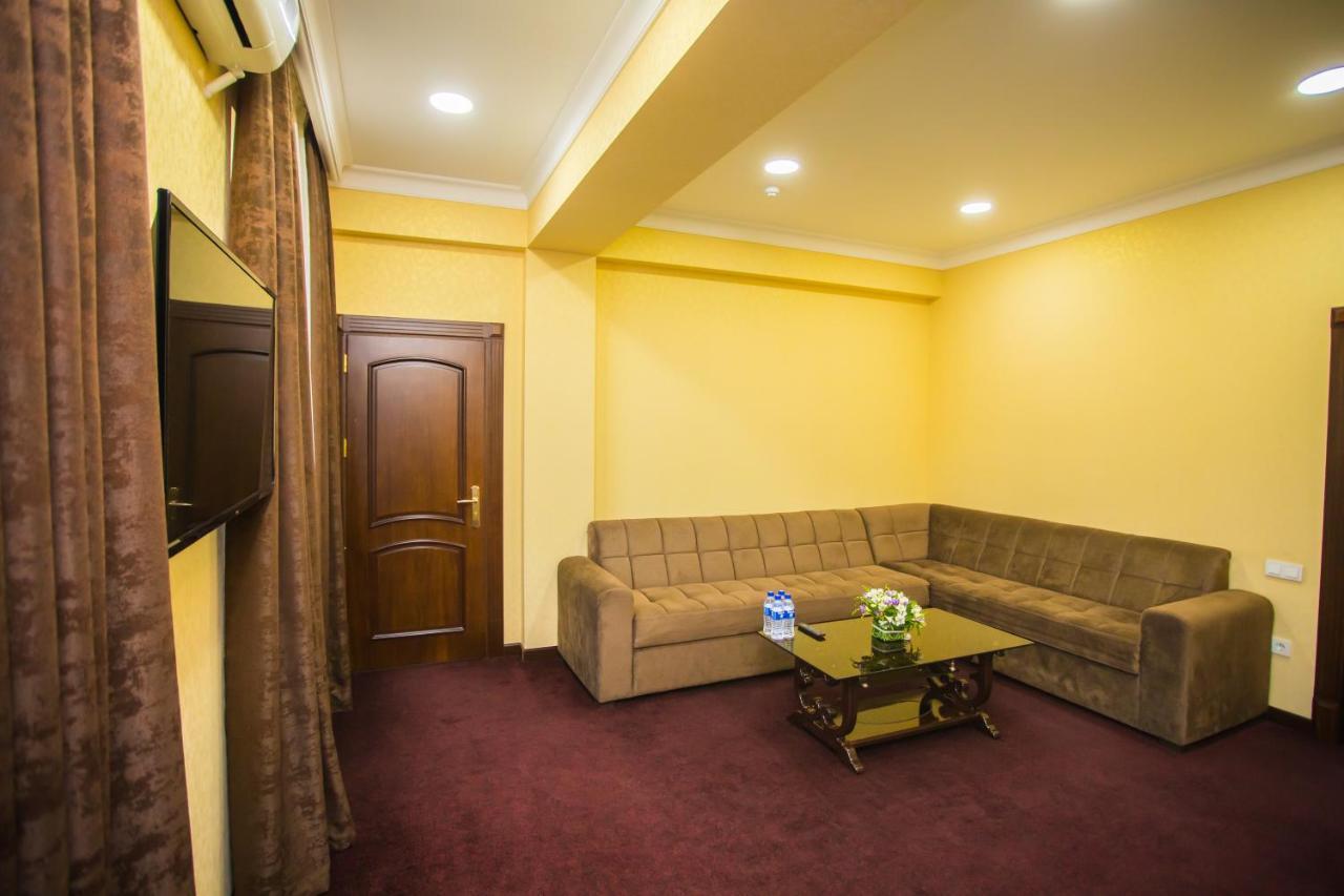 Hotel Grand Capital Tashkent Luaran gambar